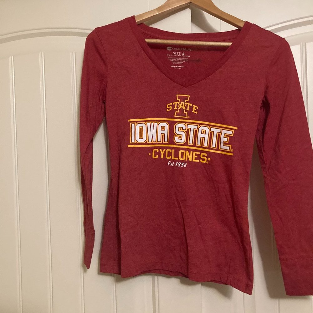 Iowa State Cyclones Red T Shirt Women's Size Small Long Sleeve Colosseum Cotton